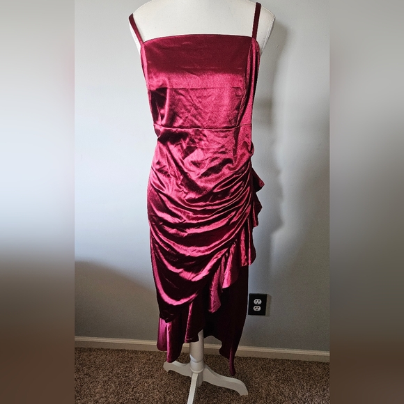 Emerald Sundae Satin Ruffle Side  Dress Plus Size 22 - Picture 1 of 15